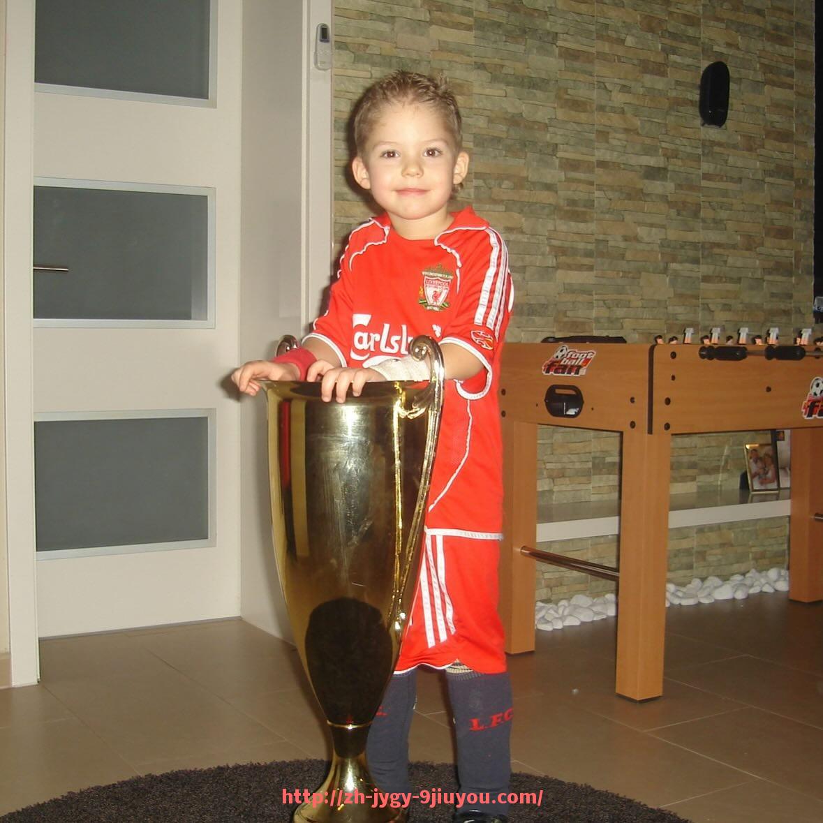 jiuyou九游娱乐-2025年世俱杯球衣定制服务流程及其个性化设计方案